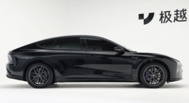 純電中大型轎車之爭(zhēng),極越07、領(lǐng)克Z10,誰更具“性價(jià)比”?