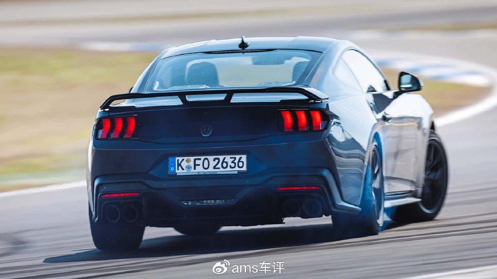 當美式肌肉遇上德式精密,誰能笑到最后?賽道對決見真章