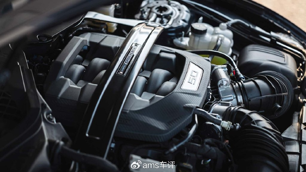 當美式肌肉遇上德式精密,誰能笑到最后?賽道對決見真章