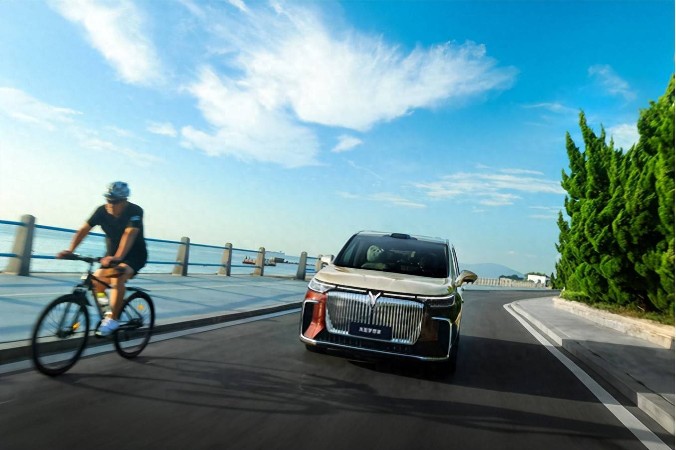 2026款嵐圖夢想家煥新上市,32.99萬起,多項行業唯一