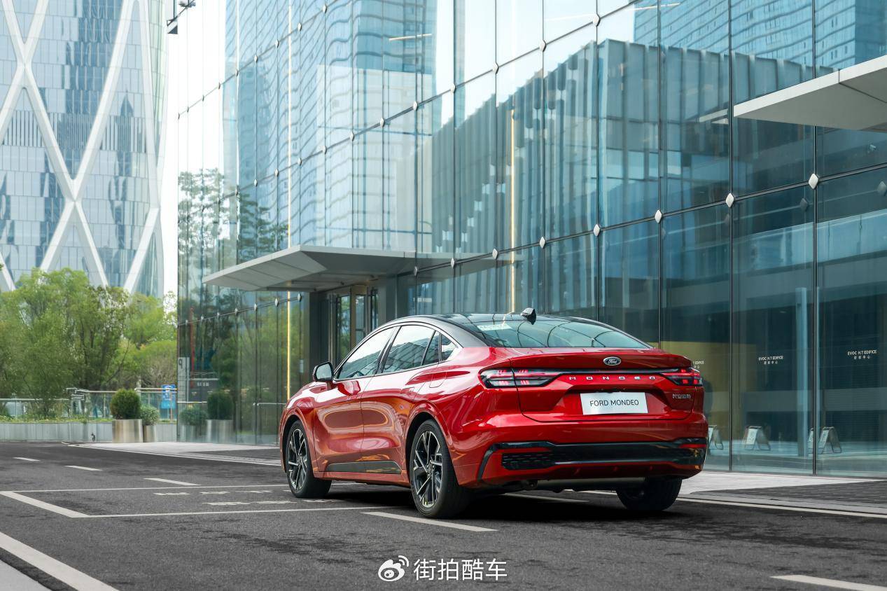 頂配售價19.98萬元,福特新蒙迪歐拉高同級性能標(biāo)準(zhǔn)