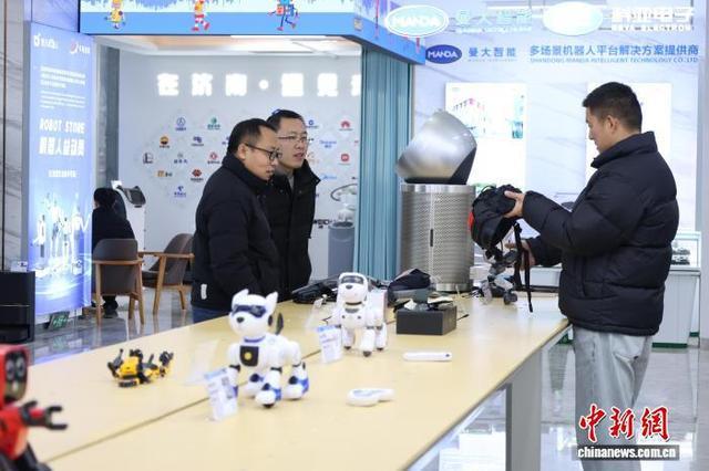 探訪山東首家機器人6S店