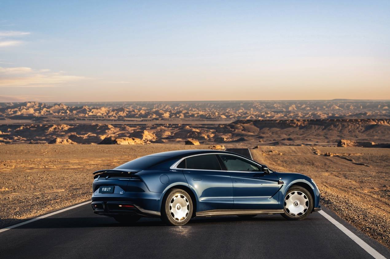 從技術基石到體驗進化,看仰望U7如何詮釋“自在掌控”